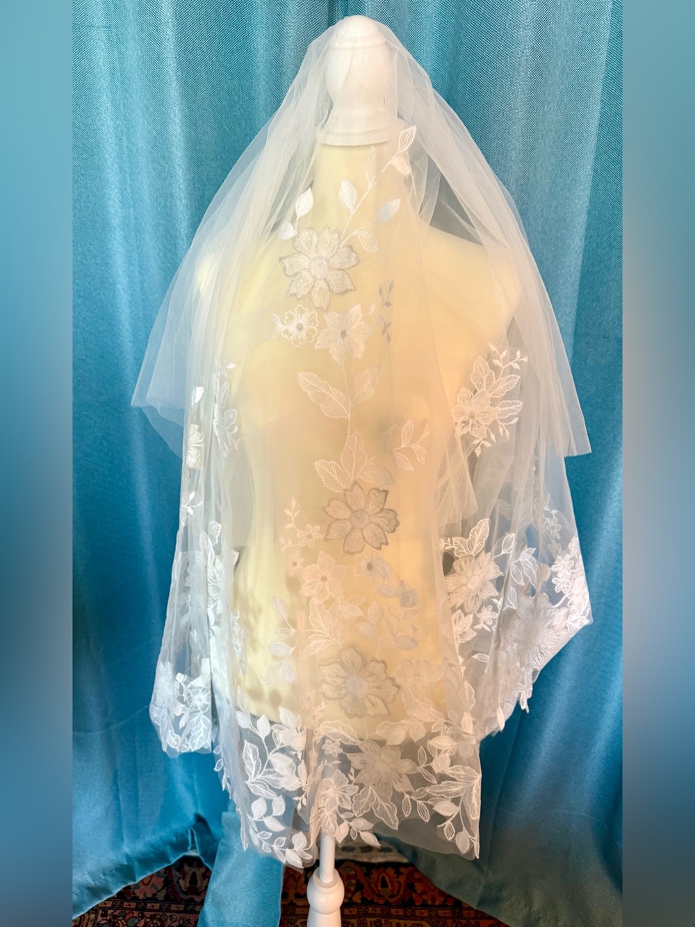 3D Golden Thread Petal, Embroidered Flower Beads Wedding Veil
